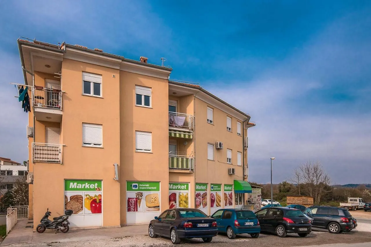 Apartments Bordeaux 29 Rovinj 0*,