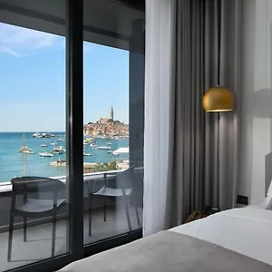 4* Hotell Delfin